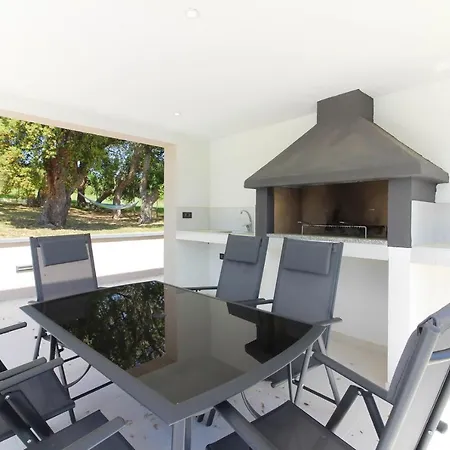 Stunning Modern Monte Vernal In Near The And Center Villa Pula